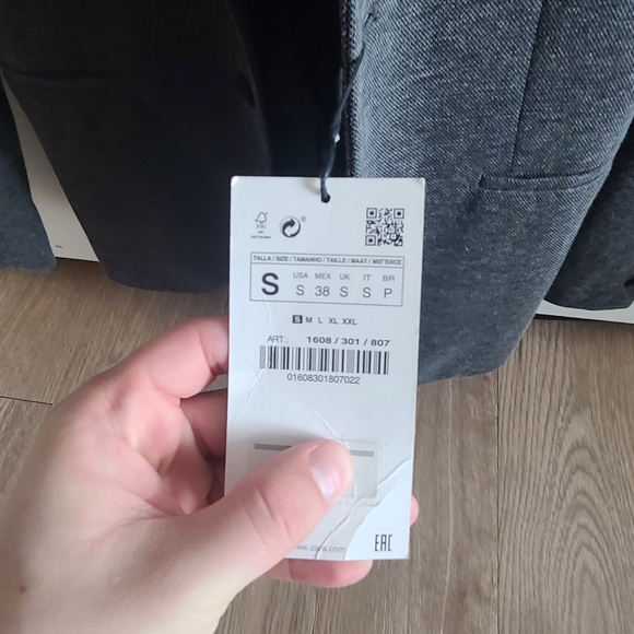 Blazer - Picture 3 of 3